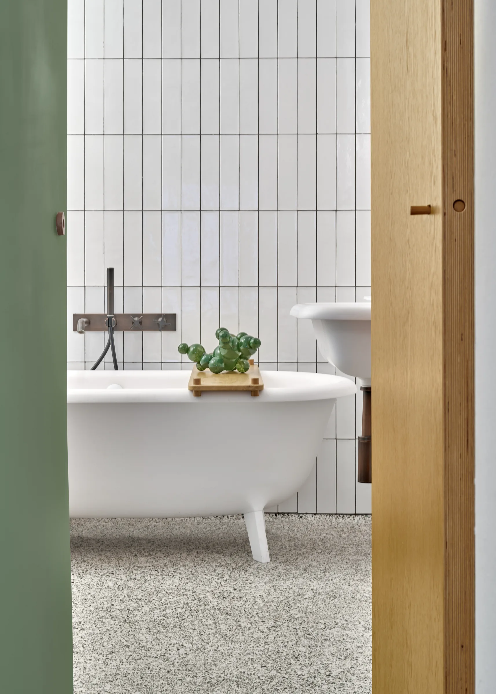 Bathroom 2 — interior project by Just Haasnoot, photo 1